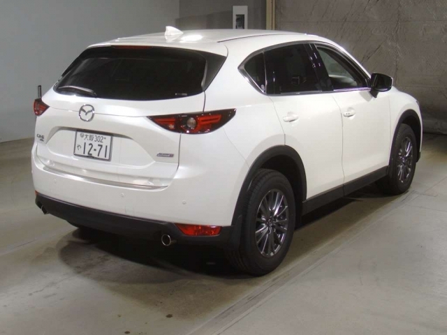 Import and buy MAZDA CX-5 2017 from Japan to Nairobi, Kenya