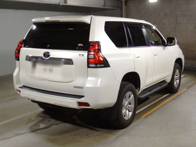 Import and buy TOYOTA LAND CRUISER PRADO 2018 from Japan to Nairobi, Kenya