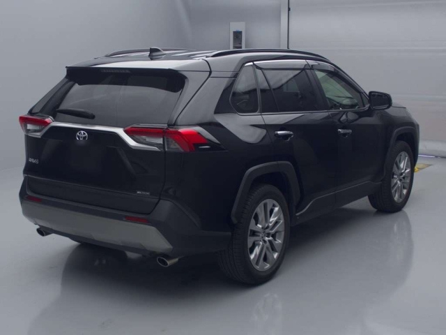 Import and buy TOYOTA RAV4 2022 from Japan to Nairobi, Kenya