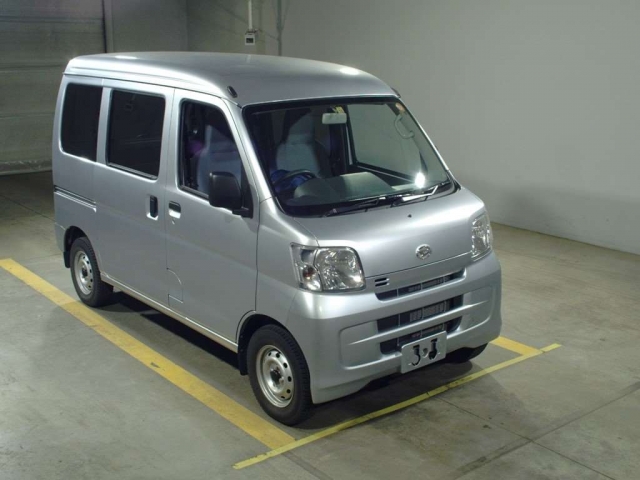 Import and buy DAIHATSU HIJET VAN 2017 from Japan to Nairobi, Kenya