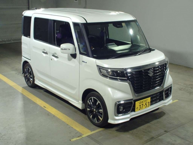 Import and buy SUZUKI SPACIA 2018 from Japan to Nairobi, Kenya