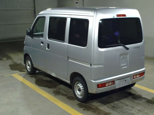 Import and buy DAIHATSU HIJET VAN 2017 from Japan to Nairobi, Kenya