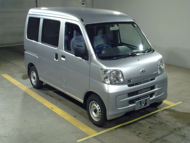 Import and buy DAIHATSU HIJET VAN 2017 from Japan to Nairobi, Kenya