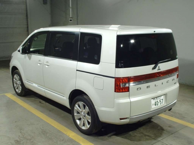 Import and buy MITSUBISHI DELICA D5 2018 from Japan to Nairobi, Kenya