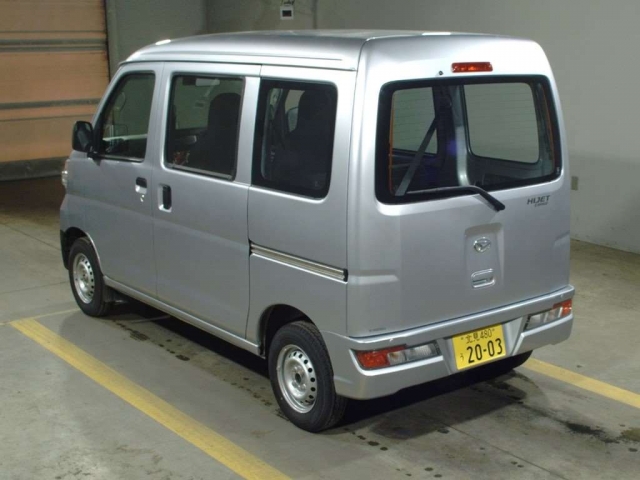 Import and buy DAIHATSU HIJET VAN 2017 from Japan to Nairobi, Kenya