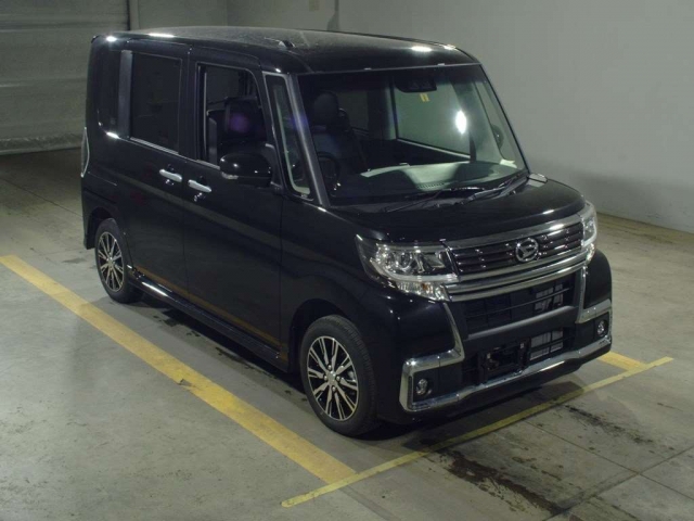 Import and buy DAIHATSU TANTO 2018 from Japan to Nairobi, Kenya