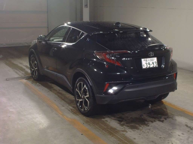 Import and buy TOYOTA C-HR 2017 from Japan to Nairobi, Kenya