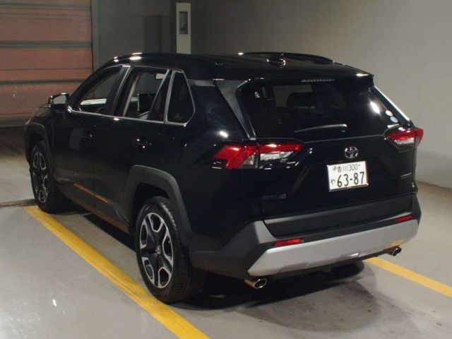 Import and buy TOYOTA RAV4 2021 from Japan to Nairobi, Kenya