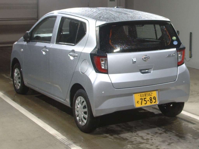 Import and buy DAIHATSU MIRA E S 2017 from Japan to Nairobi, Kenya