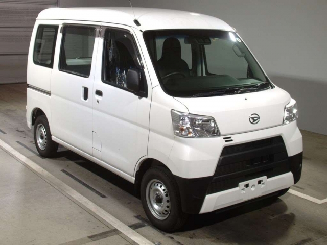 Import and buy DAIHATSU HIJET VAN 2017 from Japan to Nairobi, Kenya