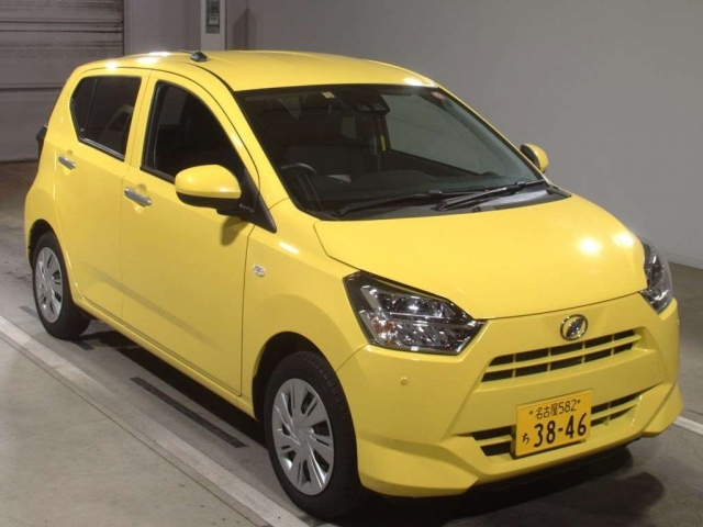 Import and buy DAIHATSU MIRA E S 2017 from Japan to Nairobi, Kenya