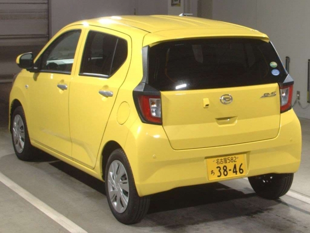 Import and buy DAIHATSU MIRA E S 2017 from Japan to Nairobi, Kenya