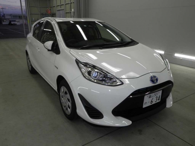 Import and buy TOYOTA AQUA 2018 from Japan to Nairobi, Kenya