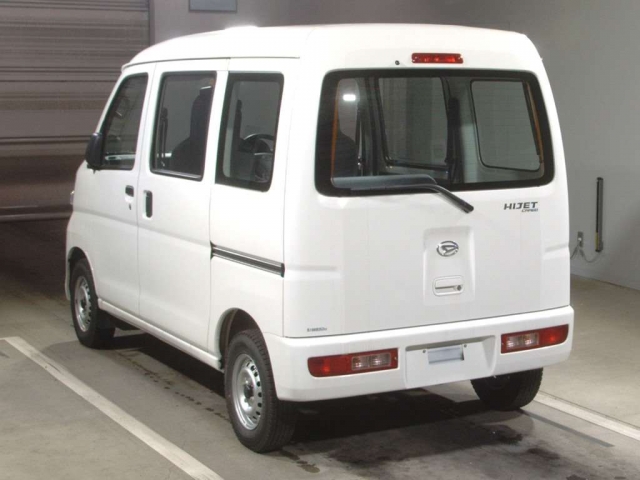 Import and buy DAIHATSU HIJET VAN 2017 from Japan to Nairobi, Kenya