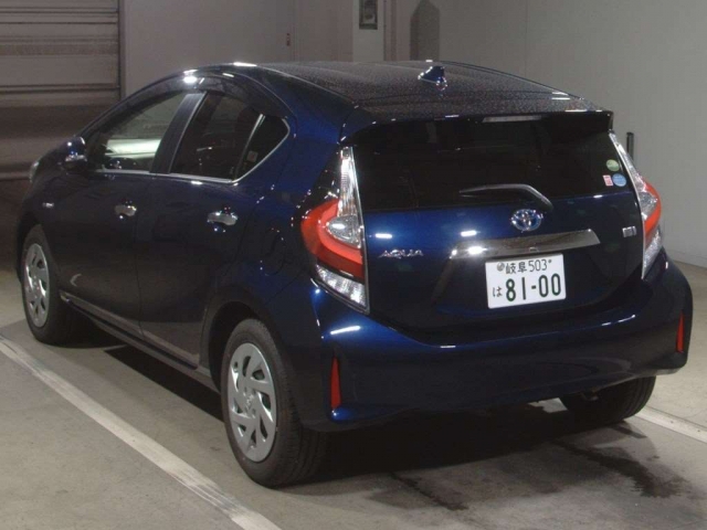 Import and buy TOYOTA AQUA 2018 from Japan to Nairobi, Kenya