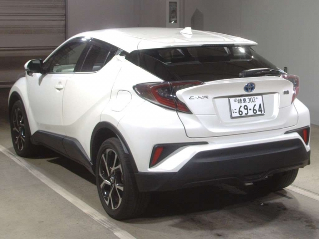 Import and buy TOYOTA C-HR 2017 from Japan to Nairobi, Kenya