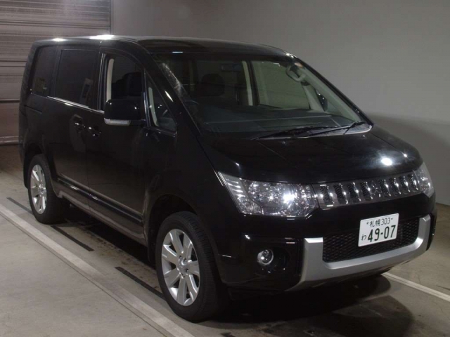 Import and buy MITSUBISHI DELICA D5 2018 from Japan to Nairobi, Kenya