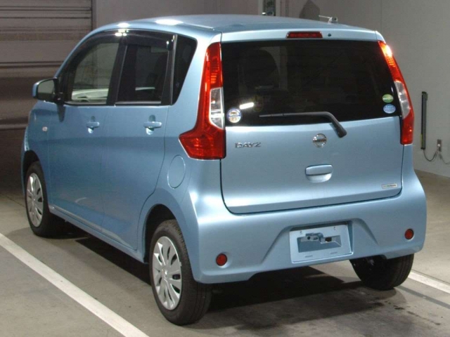 Import and buy NISSAN DAYZ 2018 from Japan to Nairobi, Kenya