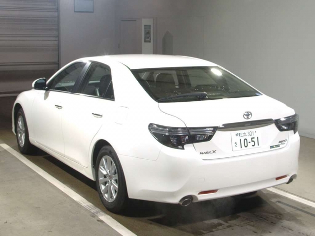 Import and buy TOYOTA MARKX 2017 from Japan to Nairobi, Kenya