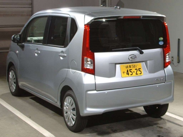 Import and buy DAIHATSU MOVE 2017 from Japan to Nairobi, Kenya