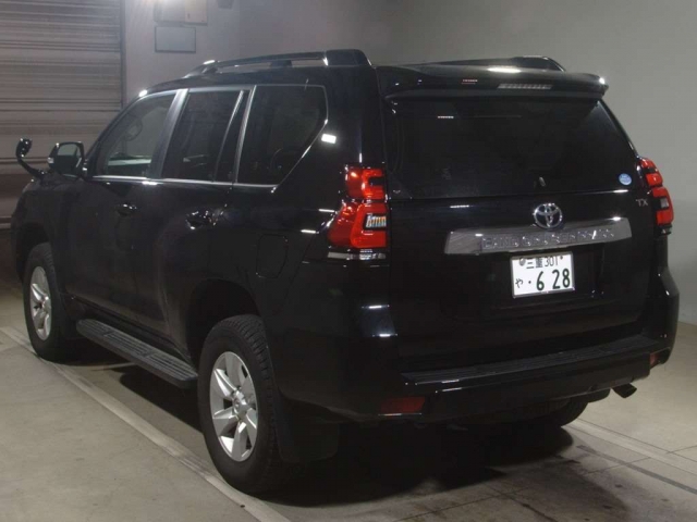 Import and buy TOYOTA LAND CRUISER PRADO 2018 from Japan to Nairobi, Kenya