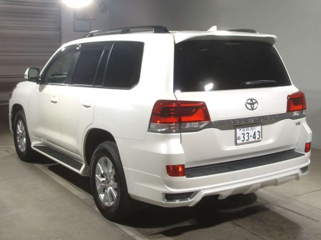 Import and buy TOYOTA LAND CRUISER 2017 from Japan to Nairobi, Kenya