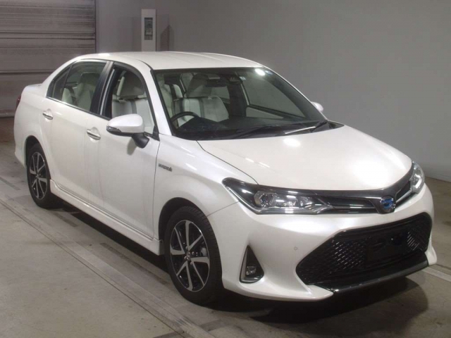 Import and buy TOYOTA COROLLA AXIO 2018 from Japan to Nairobi, Kenya