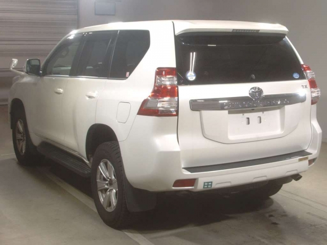 Import and buy TOYOTA LAND CRUISER PRADO 2017 from Japan to Nairobi, Kenya