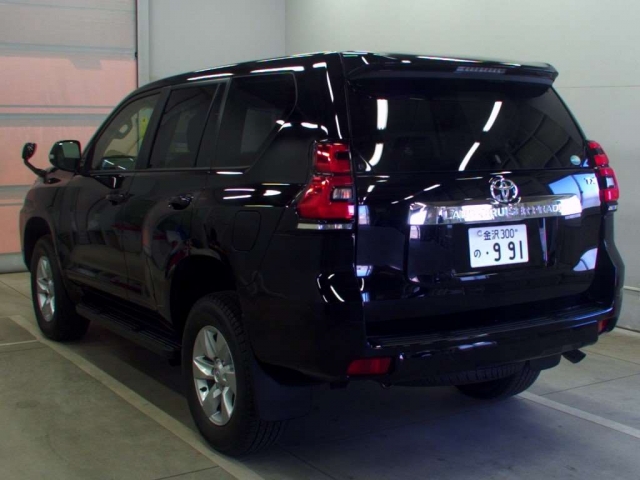 Import and buy TOYOTA LAND CRUISER PRADO 2020 from Japan to Nairobi, Kenya