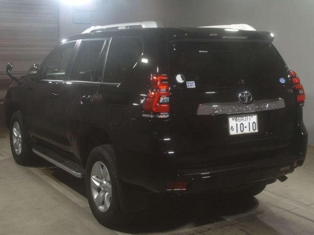 Import and buy TOYOTA LAND CRUISER PRADO 2017 from Japan to Nairobi, Kenya