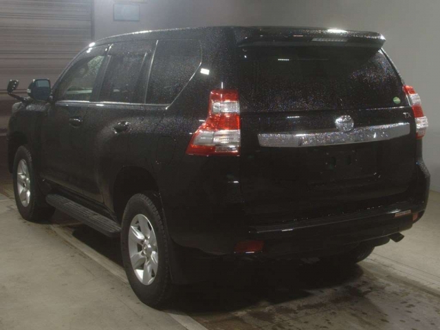 Import and buy TOYOTA LAND CRUISER PRADO 2017 from Japan to Nairobi, Kenya