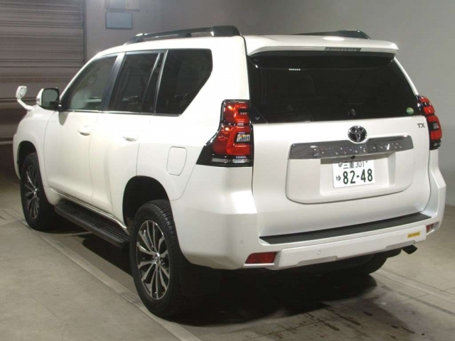 Import and buy TOYOTA LAND CRUISER PRADO 2019 from Japan to Nairobi, Kenya