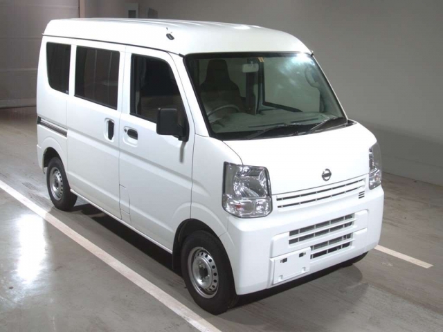 Import and buy NISSAN CLIPPER VAN 2018 from Japan to Nairobi, Kenya