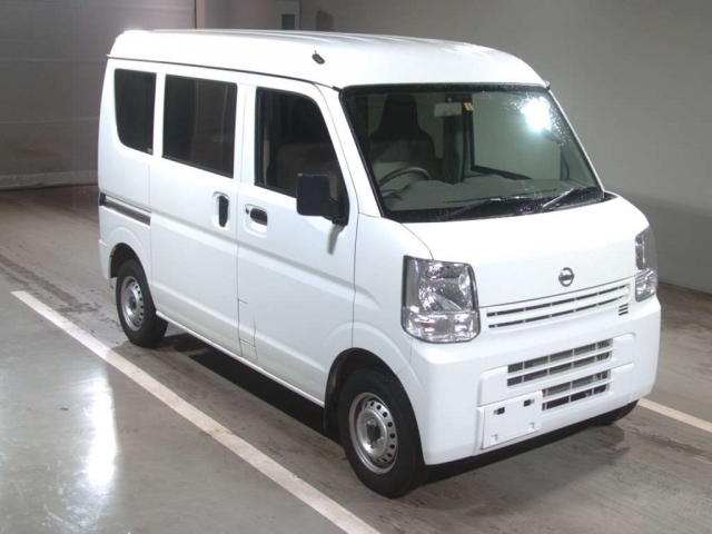 Import and buy NISSAN CLIPPER VAN 2018 from Japan to Nairobi, Kenya