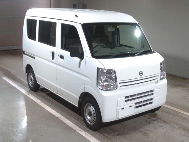 Import and buy NISSAN CLIPPER VAN 2018 from Japan to Nairobi, Kenya