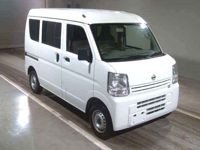 Import and buy NISSAN CLIPPER VAN 2018 from Japan to Nairobi, Kenya