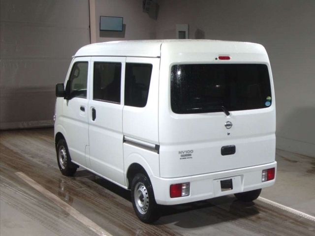 Import and buy NISSAN CLIPPER VAN 2018 from Japan to Nairobi, Kenya