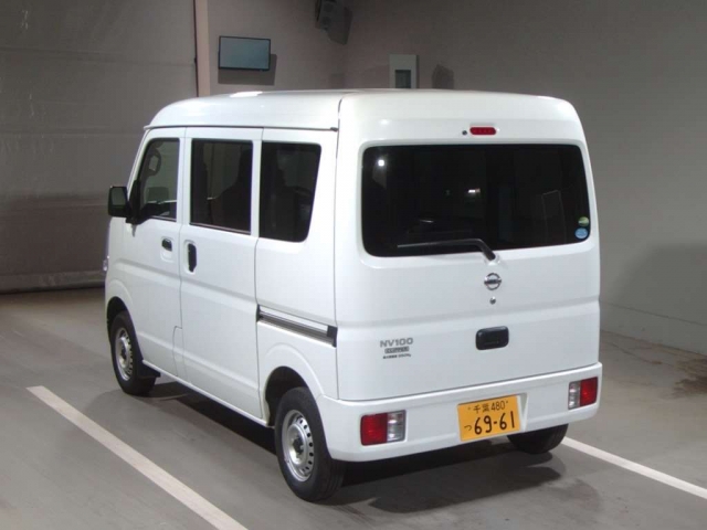 Import and buy NISSAN CLIPPER VAN 2018 from Japan to Nairobi, Kenya