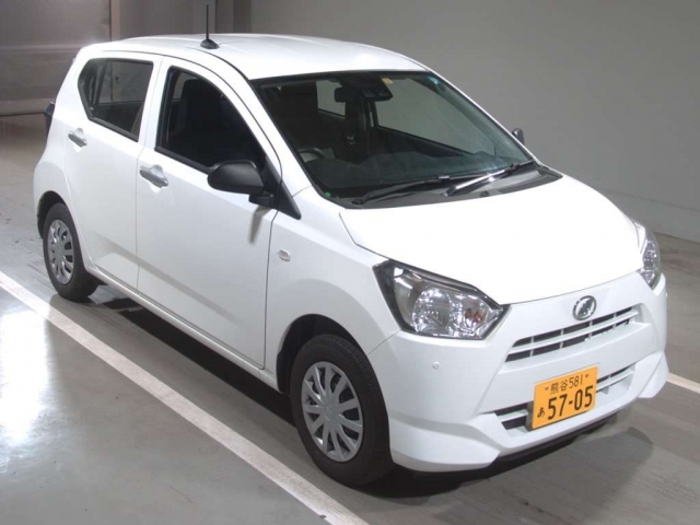 Import and buy DAIHATSU MIRA E S 2018 from Japan to Nairobi, Kenya