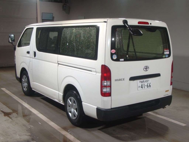 Import and buy TOYOTA HIACE VAN 2018 from Japan to Nairobi, Kenya