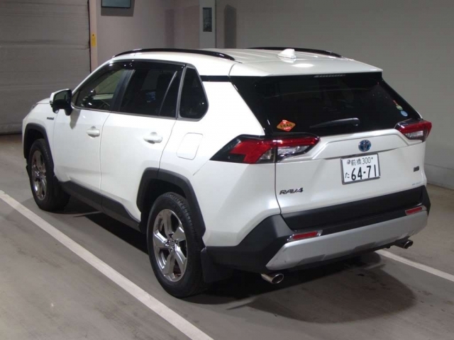 Import and buy TOYOTA RAV4 2019 from Japan to Nairobi, Kenya