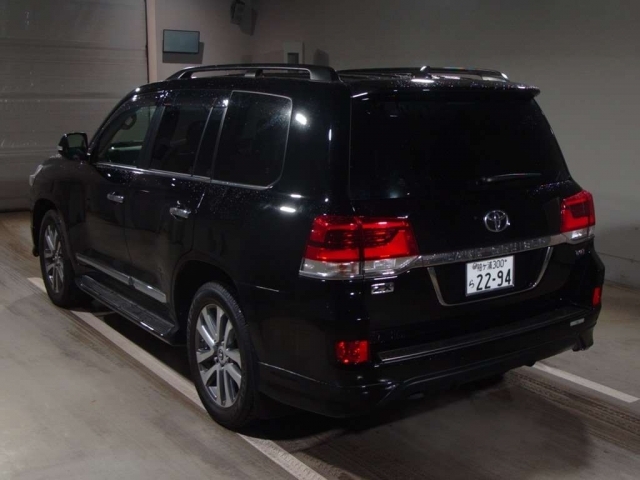 Import and buy TOYOTA LAND CRUISER 2018 from Japan to Nairobi, Kenya