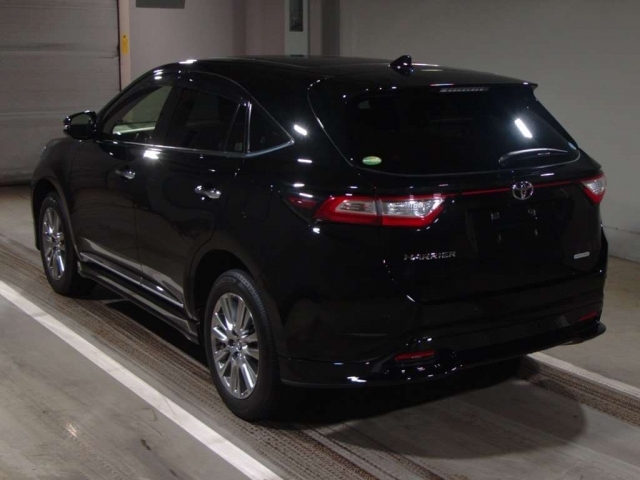 Import and buy TOYOTA HARRIER 2018 from Japan to Nairobi, Kenya