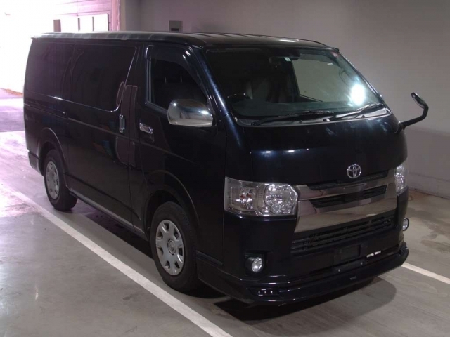 Import and buy TOYOTA HIACE VAN 2018 from Japan to Nairobi, Kenya