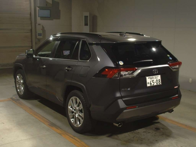 Import and buy TOYOTA RAV4 2020 from Japan to Nairobi, Kenya