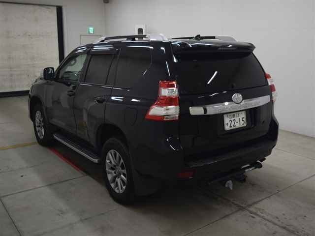 Import and buy TOYOTA LAND CRUISER PRADO 2017 from Japan to Nairobi, Kenya