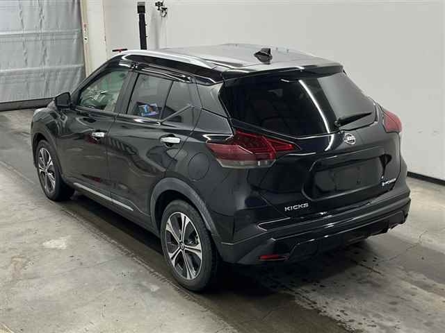 Import and buy NISSAN KICKS 2021 from Japan to Nairobi, Kenya