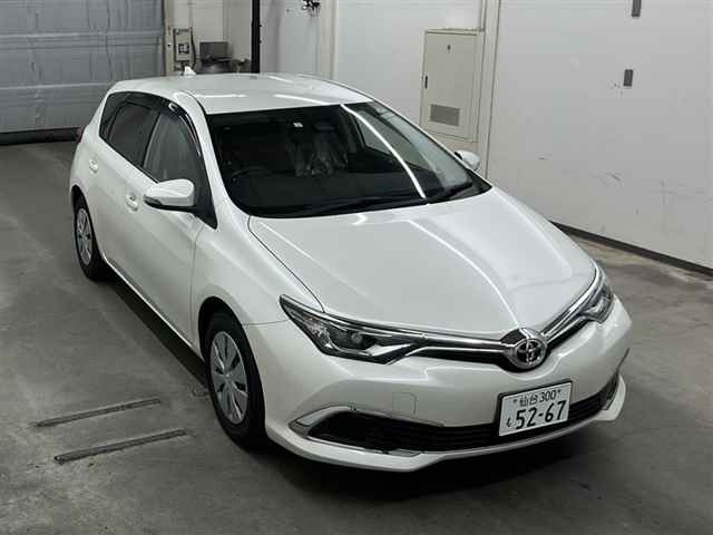 Import and buy TOYOTA AURIS 2018 from Japan to Nairobi, Kenya