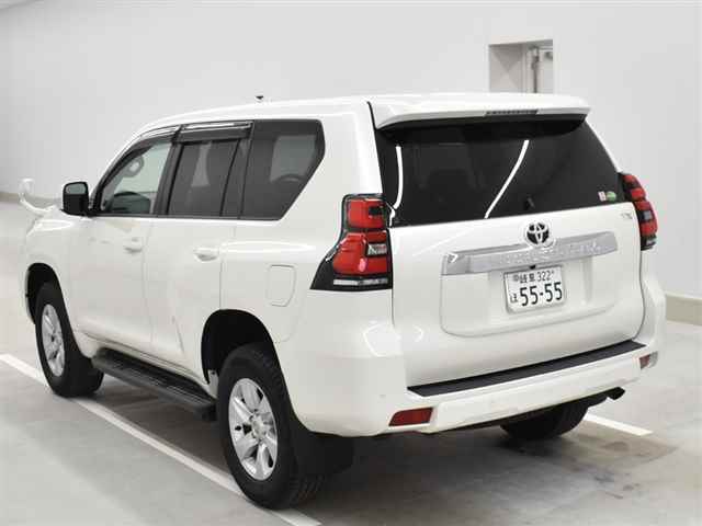 Import and buy TOYOTA LAND CRUISER PRADO 2018 from Japan to Nairobi, Kenya