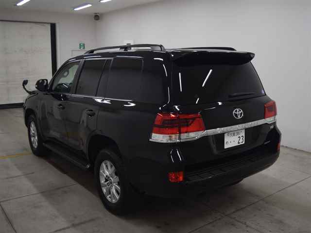 Import and buy TOYOTA LAND CRUISER 2019 from Japan to Nairobi, Kenya